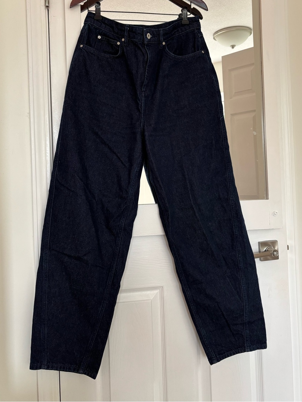 Kotn Philae Barrel Leg Jeans Size 31 Dark Rinse - Picture 8 of 9